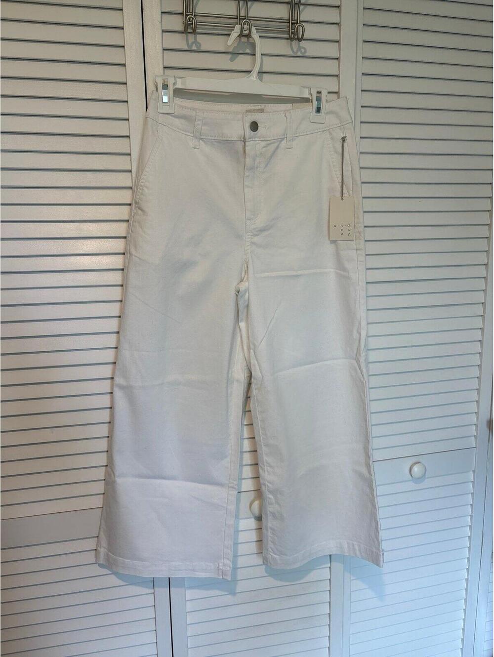 Universal Thread Wide Leg Crop High Rise white stretch pants